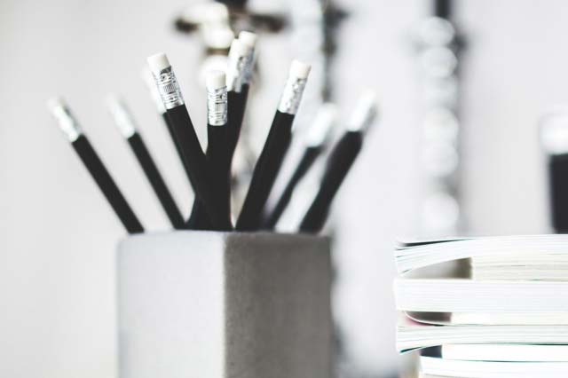 Ołówki firmowe – praktyczny i estetyczny gadżet reklamowy